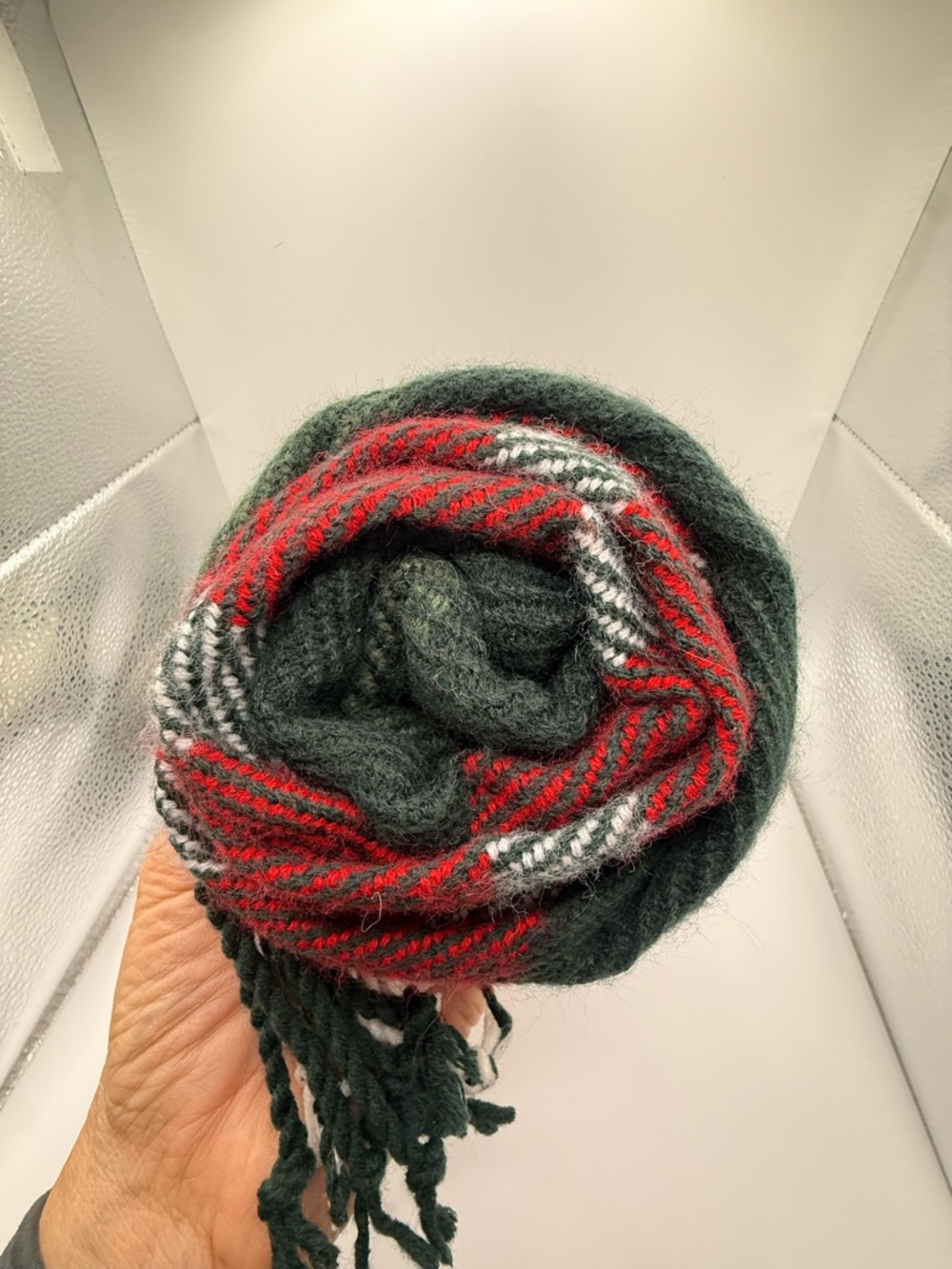 NWT Hearth & Hand with Magnolia Chunky Plaid Throw Blanket Red/Green 50x60 - Picture 5 of 7